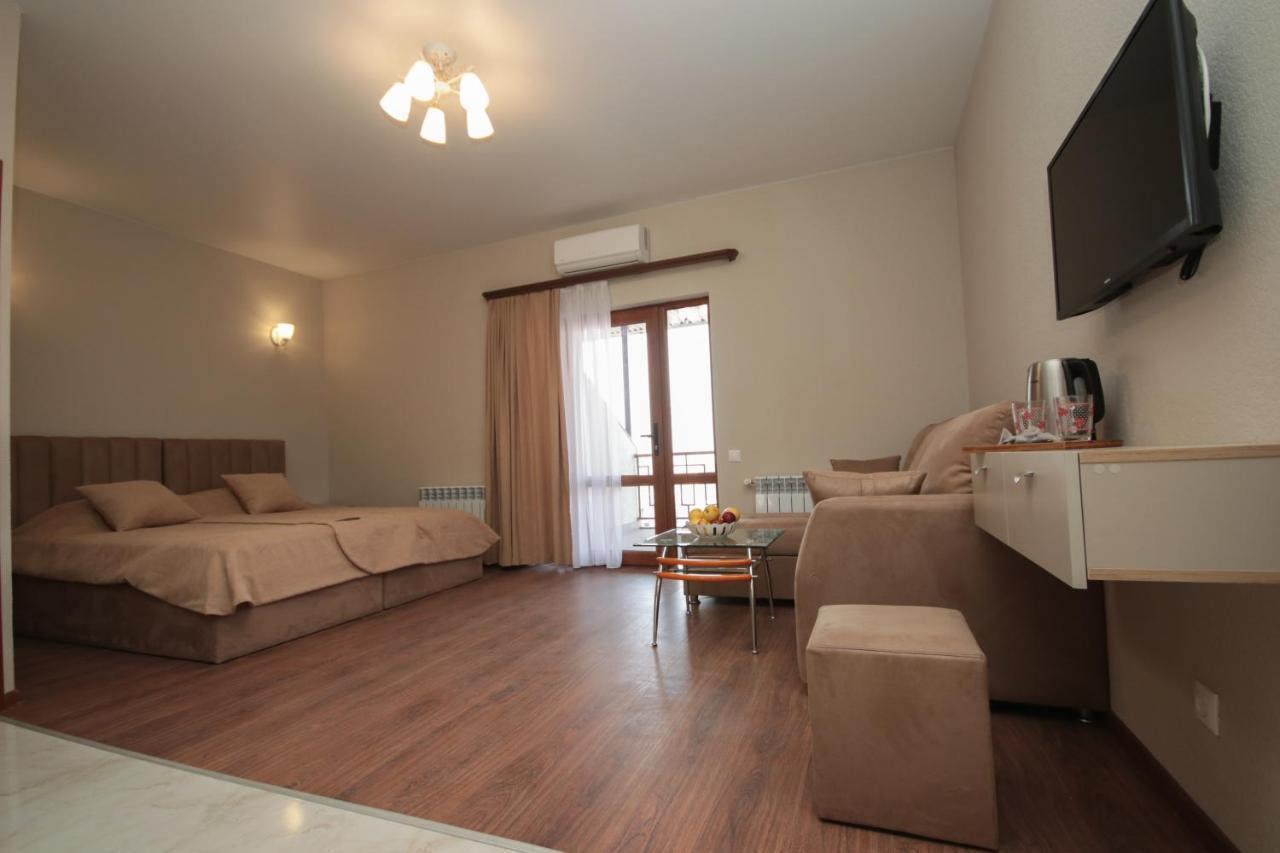 Hillside Guest House Jerevan Buitenkant foto