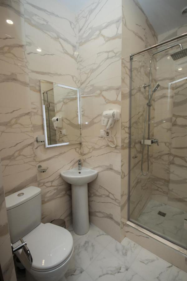 Hillside Guest House Jerevan Buitenkant foto