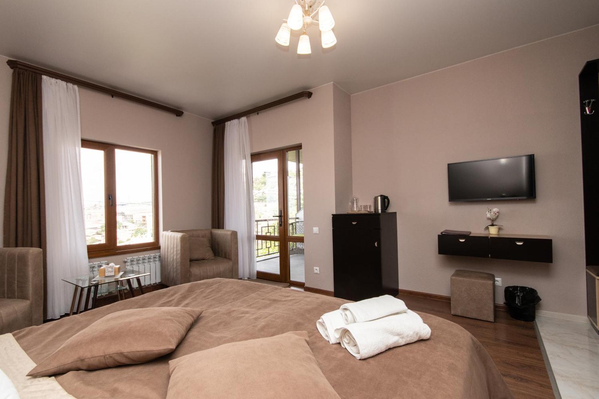 Hillside Guest House Jerevan Buitenkant foto